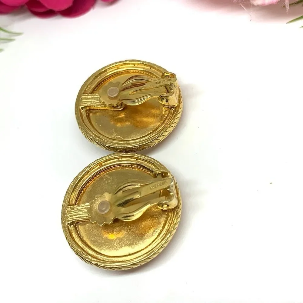 VINTAGE⚜️ESTATE Milk Glass Faceted Crystal & Gold Filigree Clip Earrings